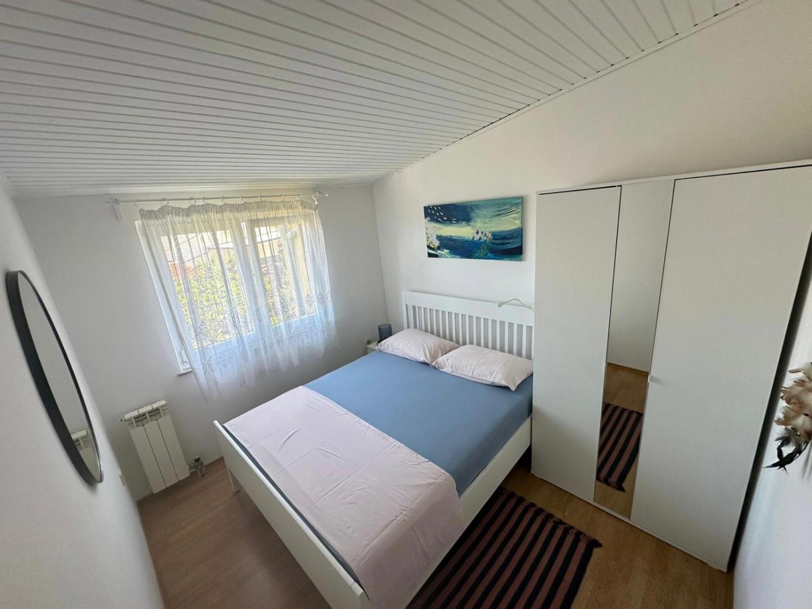 App Anita Apartment *