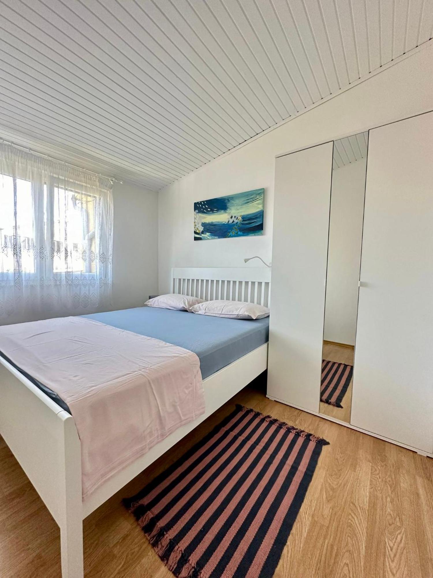 App Anita Apartment Premantura