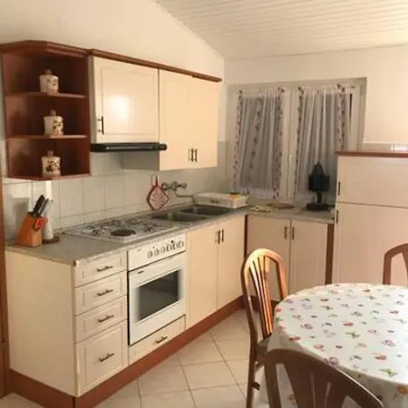 App Anita Apartment Premantura Exterior photo